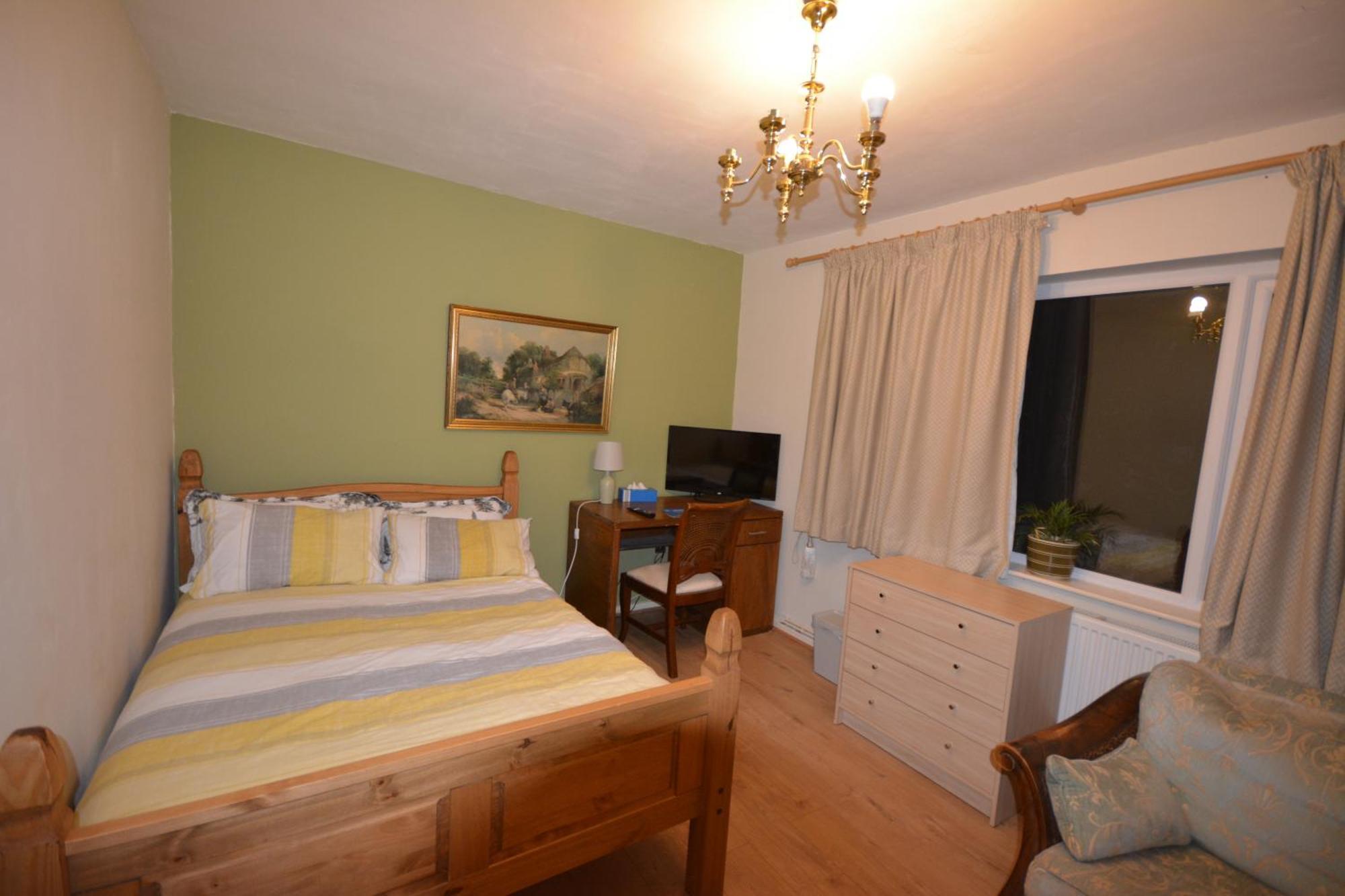 Double Bedroom With View To The Garden Oxford Exterior foto